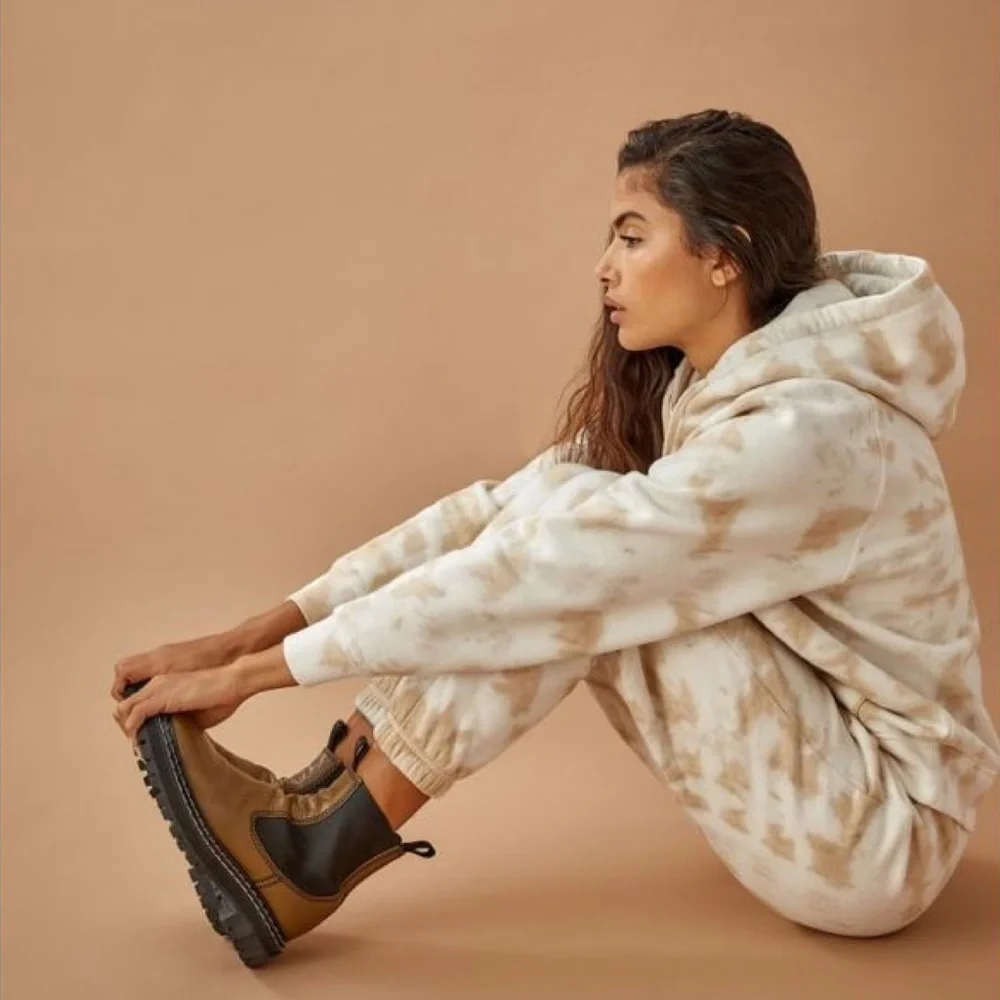 ✨NWT✨ REFORMATION Tanner Classic Hoodie in Clay Tornado Sz XS, S - Picture 2 of 4